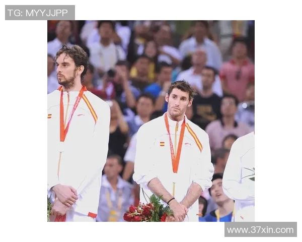 2004年中国男篮与西班牙经典对决回顾精彩瞬间与战术分析 2004年中国男篮与西班牙经典对决回顾精彩瞬间与战术分析