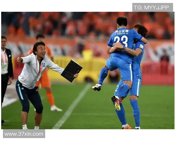 第11轮山东鲁能迎战广州富力全力争胜展现球队实力与斗志 第11轮山东鲁能迎战广州富力全力争胜展现球队实力与斗志