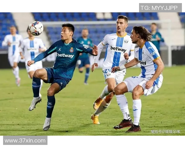 西班牙人对阵朗斯热身赛直播全程回顾与精彩瞬间分析 西班牙人对阵朗斯热身赛直播全程回顾与精彩瞬间分析